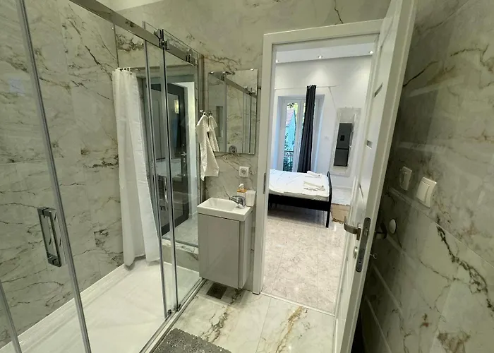 Exclusive Comfort With Balconies Apartment